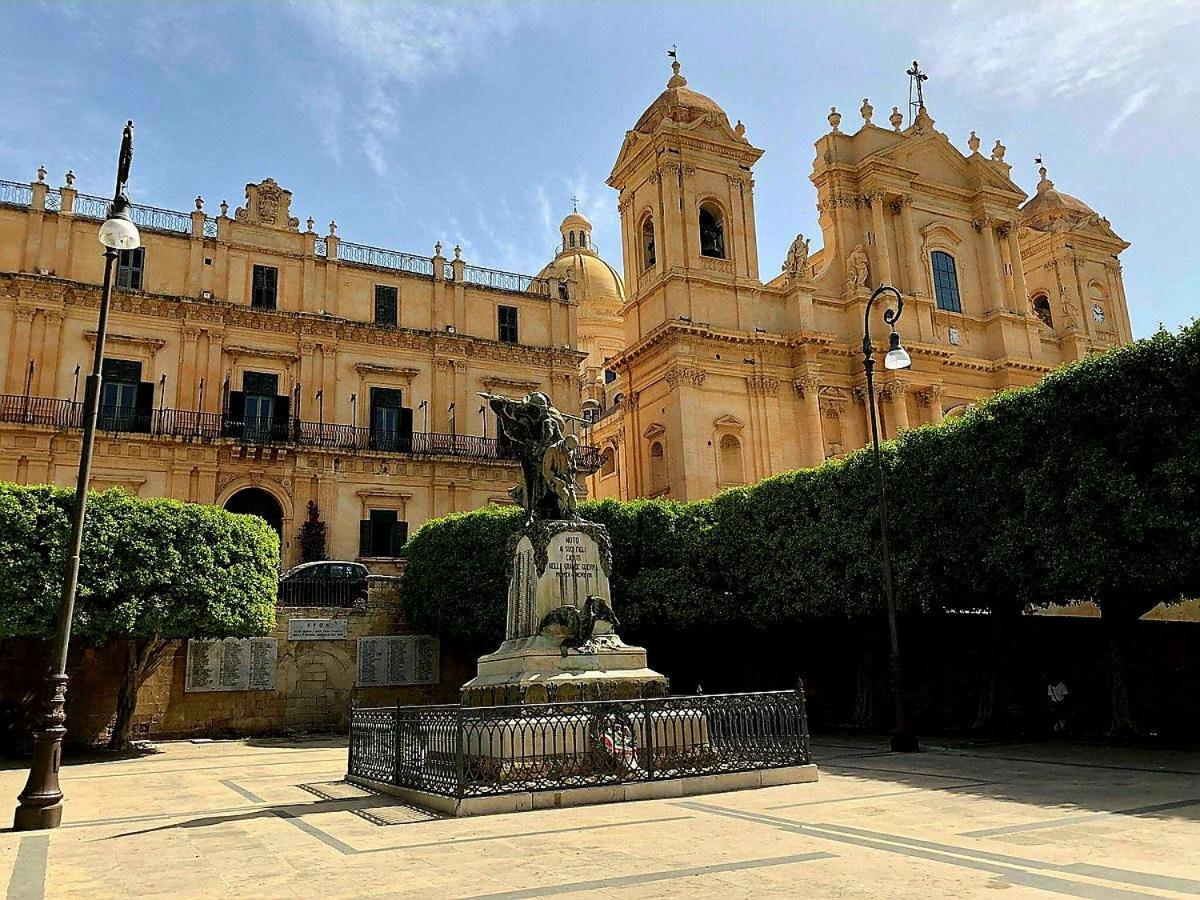 Appartement Casa Landolina Noto Extérieur photo